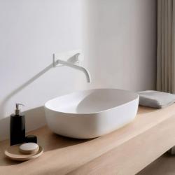 Waterevolution Flow inbyggd tvättställsblandare med täckplatta matt vit med utloppspip 25 cm T1161BBR-25