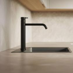 Waterevolution Flow köksblandare matt svart T150PR