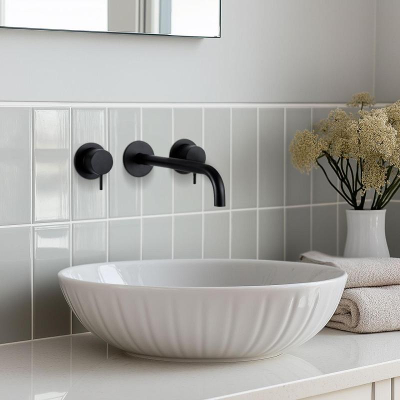 Waterevolution Flow 3-håls infälld tvättställsblandare matt svart med utlopp 25 cm T1163FPR-25