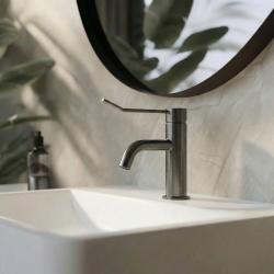 Waterevolution Flow tvättställsblandare inkl. klickplugg PVD gun metal T111GME