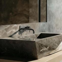 Waterevolution Flow inbyggd tvättställsblandare med täckplatta PVD Gun Metal med utlopp 15 cm T1161GME-15