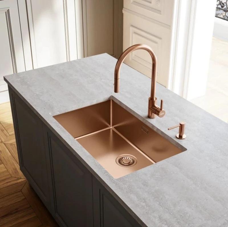 Franke kopparkökskran Eos Neo med utdragbar sprayhuvud pvd koppar 115.0628.254