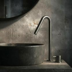 Waterevolution Flow 2-håls handfatskran PVD Gun Metal med hög V 120 mm utlopp T1122VGME