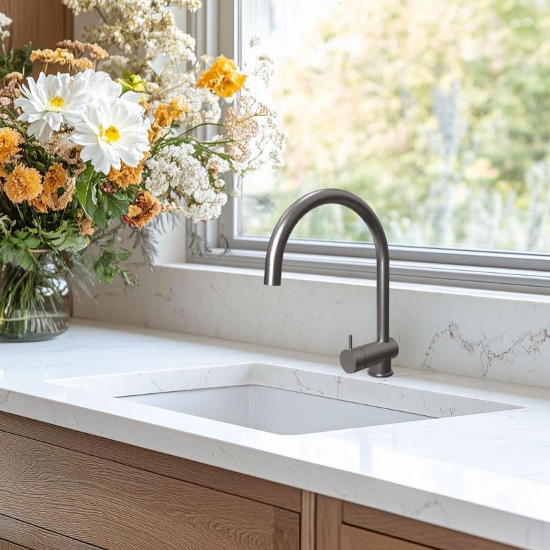 Waterevolution Flow köksblandare PVD Gun metal med utdragbar pip T155GME