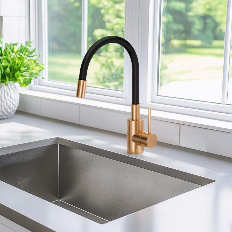 Quadri Bristol köksblandare med flexibel svart pip PVD borstad koppar 1208955984