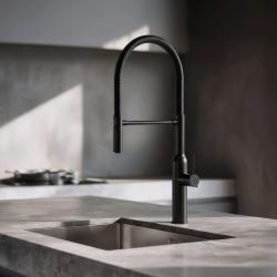 Quadri Stamford hög köksblandare med flexibel pip matt svart 1208956079