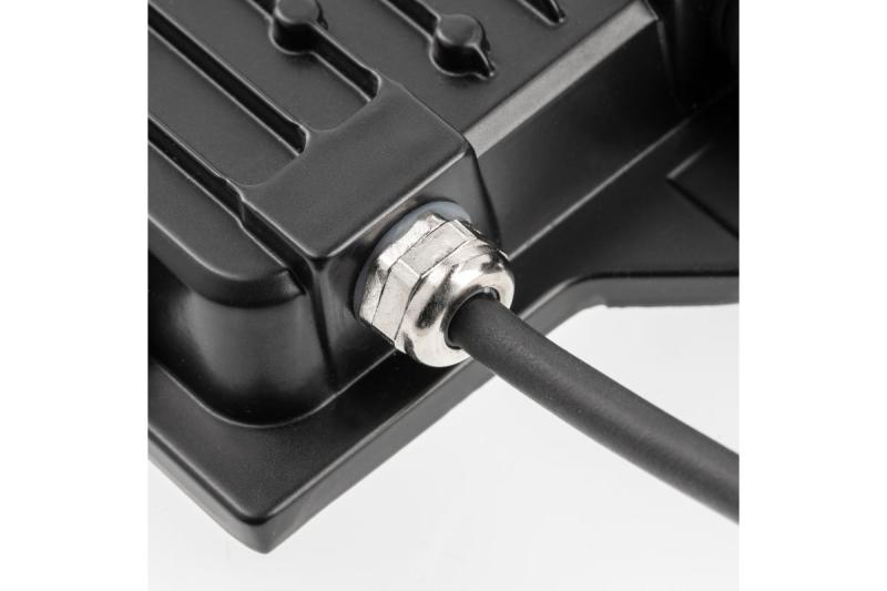 G-TECH LED-strålkastare med rörelsesensor, 10W, 1000lm, AC220-240V, 50/60 Hz, PF>0,9, RA>80, IP65, 120°, 4000K, svart 1208959172