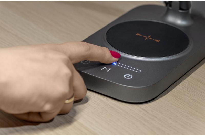 Decor Bordslampa Bressi 8W 450lm AC220-240V 3-CCT Trådlös Laddning USB PF>0,5 RA>80 Grå 1208962480