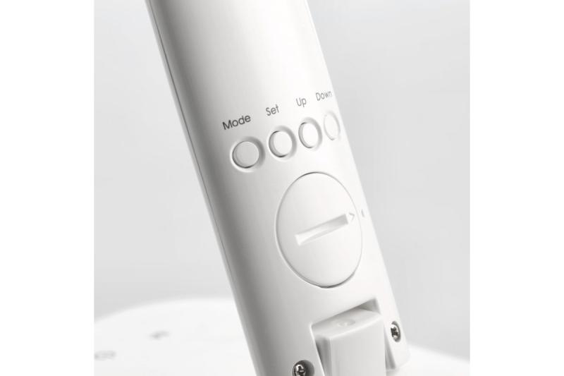 Dekor Bordslampa LINEAR 7W 420lm AC220-240V 3-CCT 5-stegs dimning PF>0,5 RA>80 vit. 1208962500