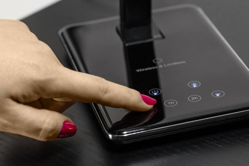 Dekor Skrivbordslampa Tritton 6W 340lm AC220-240V 4-CCT Trådlös Laddning USB PF>0,5 RA>80 svart 1208962518