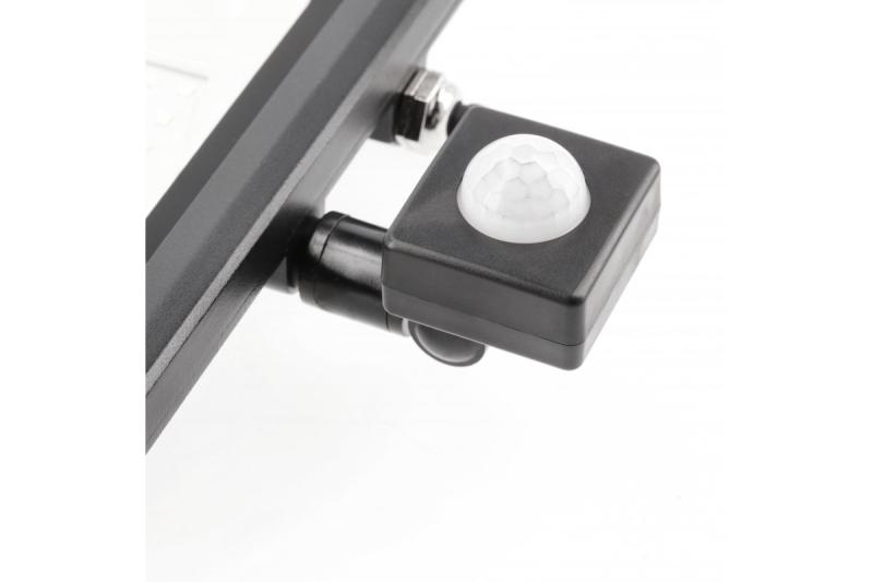 LED-strålkastare iNEXT med rörelsesensor 50W 4000lm, PF>0,9, RA>80, IP65, 120°, 6400K, svart kropp 1208962862