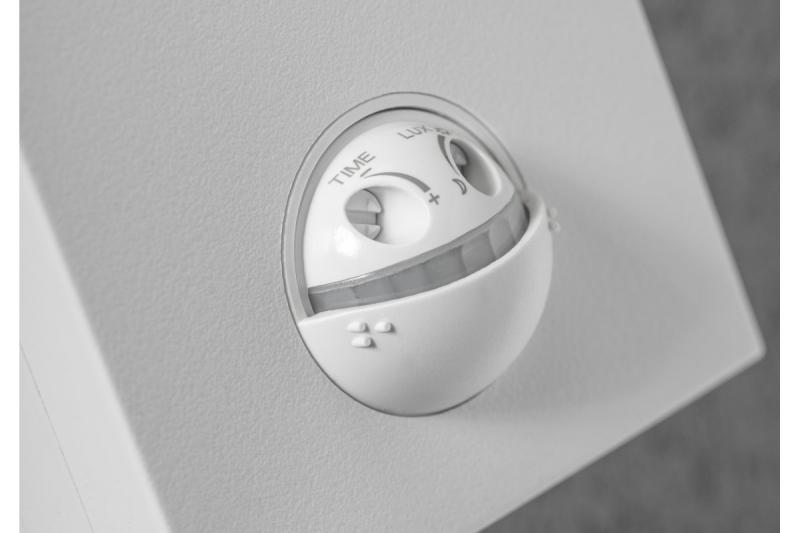 Dekor LED-armatur PARIS med rörelsesensor 10W 900lm IP54 AC220-240V 50/60Hz 140° 9m 4000K vit. 1208963095