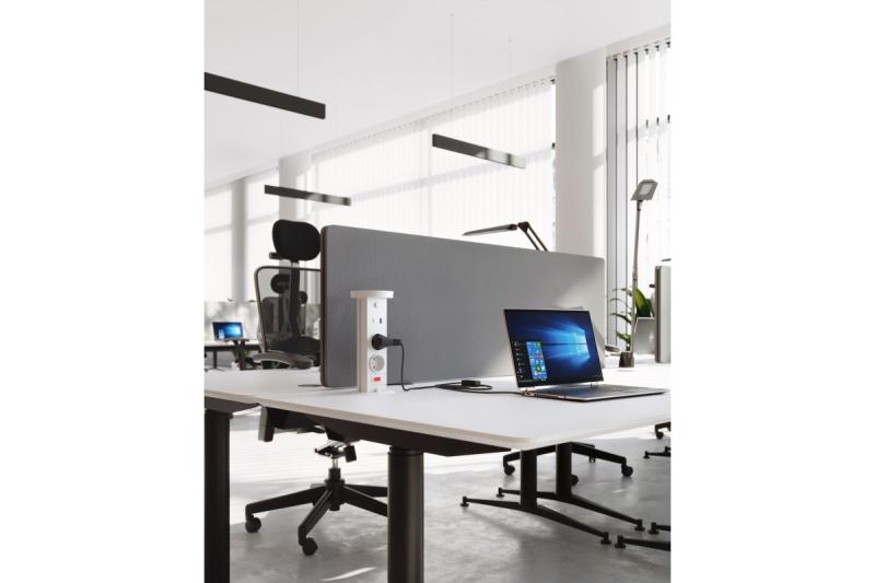 Dekorativ LED-upphängd armatur VILANA 42W (30W+12W) 4000K RA>80 220-240VAC 48/120° UGR<19 120cm svart. 1208963237