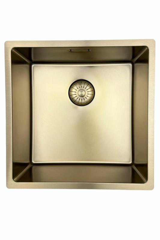 Pure.Sink Prestige diskho 40x40 cm PVD Guld 10 mm radie undermonterad, planmonterad och ovanpåliggande PPG4040-60