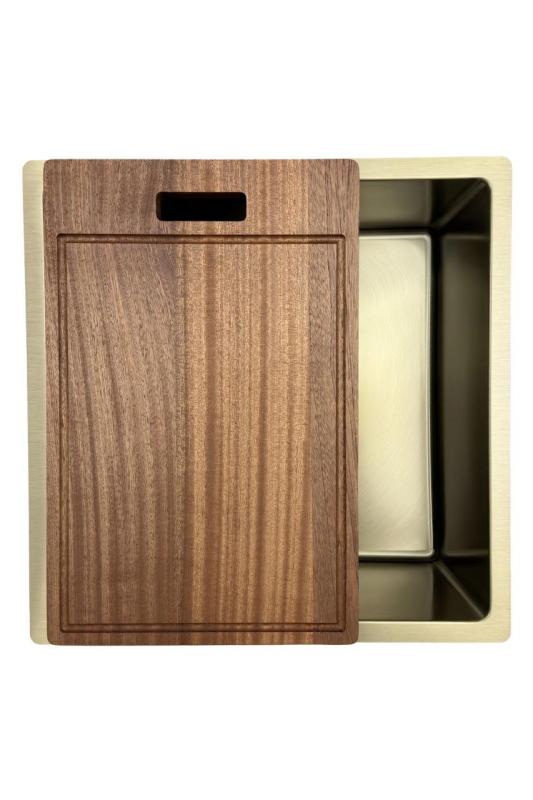 Pure.Sink Prestige diskho 40x40 cm PVD Guld 10 mm radie undermonterad, planmonterad och ovanpåliggande PPG4040-60