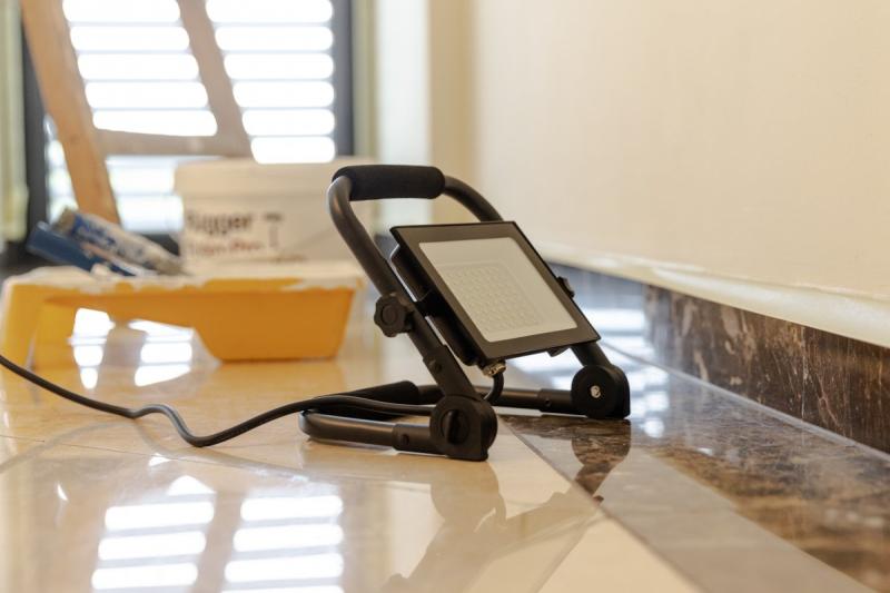 NELI Bärbar Strålkastare, LED, 30W, 2700lm, 6400K, AC220-240V, IP65, 1.5m kabel