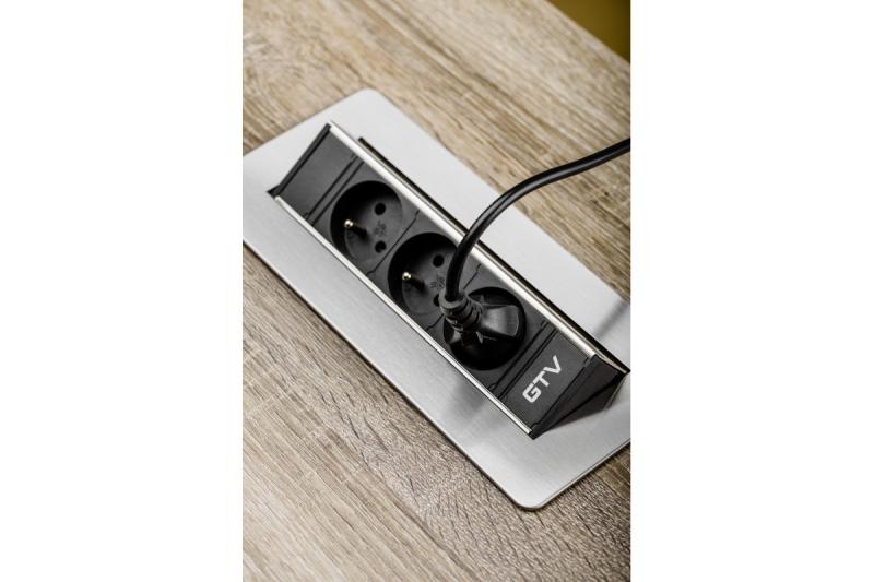 Förlängningssladd utan kassett, 3-vägs uttag med jordning, 1,5 m strömkabel med kontakt, rostfritt stål.