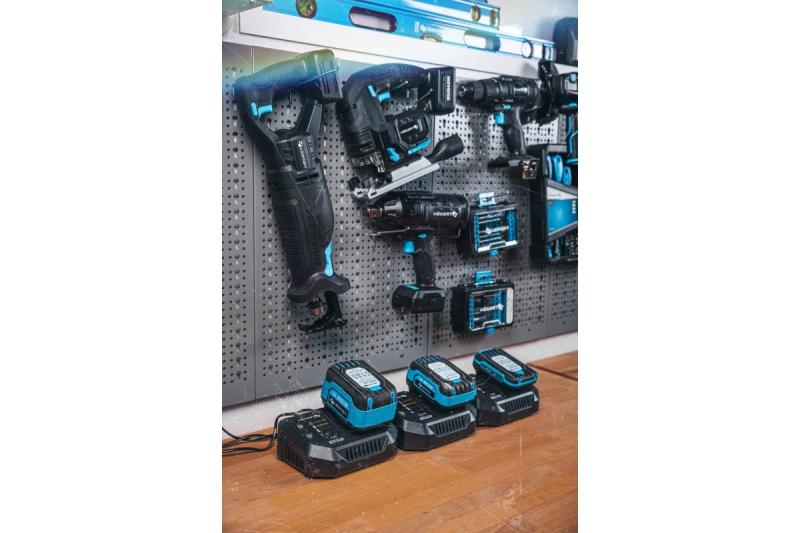 HÖGERT batteriladdare 4A 18V