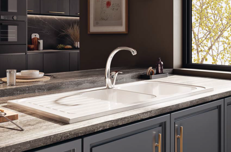 Ausmann Ceramic Blush Keramisk Dubbel Vit Diskbänk Med Avrinningsyta 1125 x 500 mm 1208970514