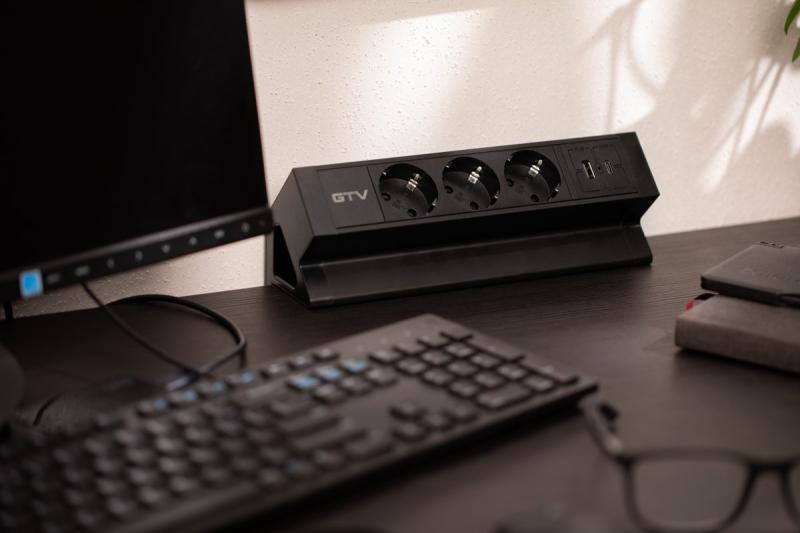 Möbeluttag BASCO, 3xSCHUKO, USB A+C, kabel 1,5 m, svart