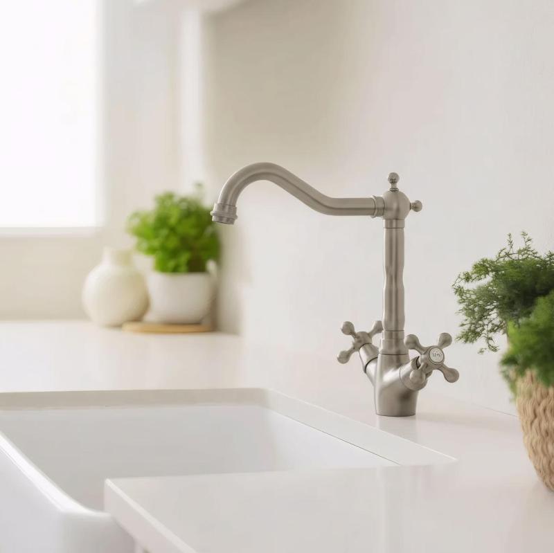 Aquanello Heritage Ascot Klassisk köksblandare i rostfritt stål med vinklad pip – NB-4002-HA