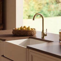 Aquanello Heritage Manor Klassisk kökskran i nostalgisk stil, brons BN-9001-HM